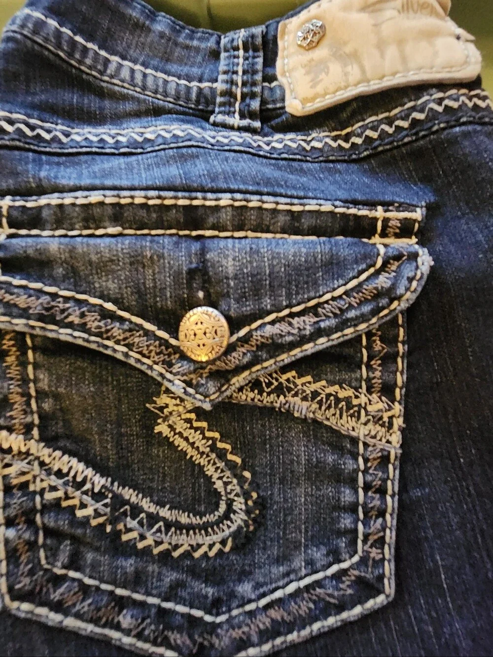 SILVER Dark Wash Women's capris with Embroidered Back Pocket - Picture 2 of 5